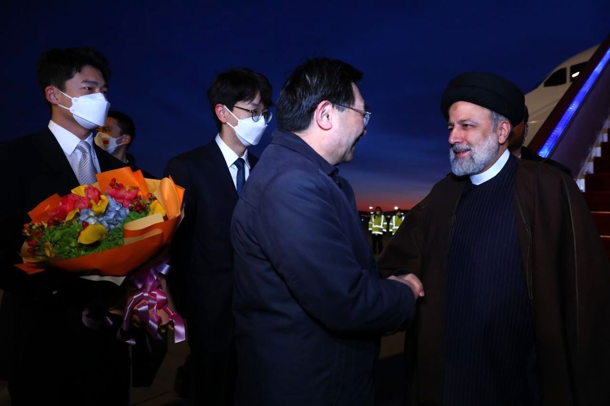 رئیسی با استقبال وزیر فرهنگ چین وارد پکن شد