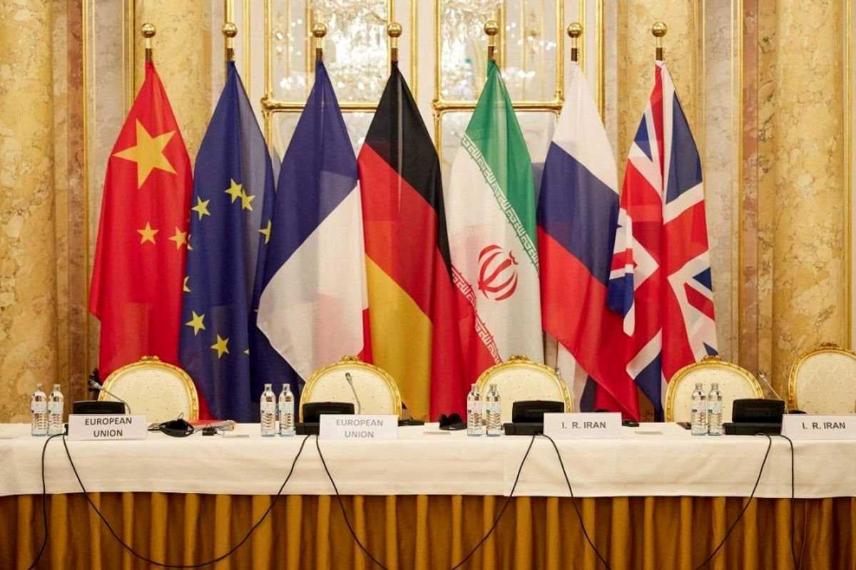 روزنامه جمهوری اسلامی: تیم مذاکره کننده را تغییر دهید