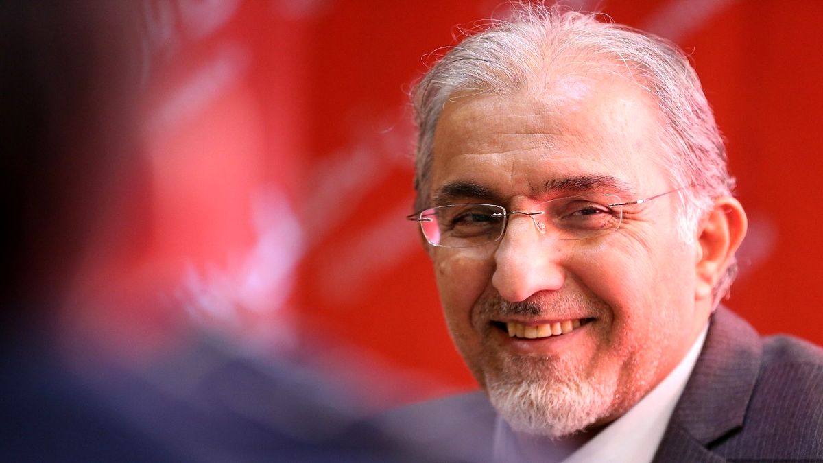 حسین راغفر: کفگیر اقتصاد به ته دیگ خورده است
