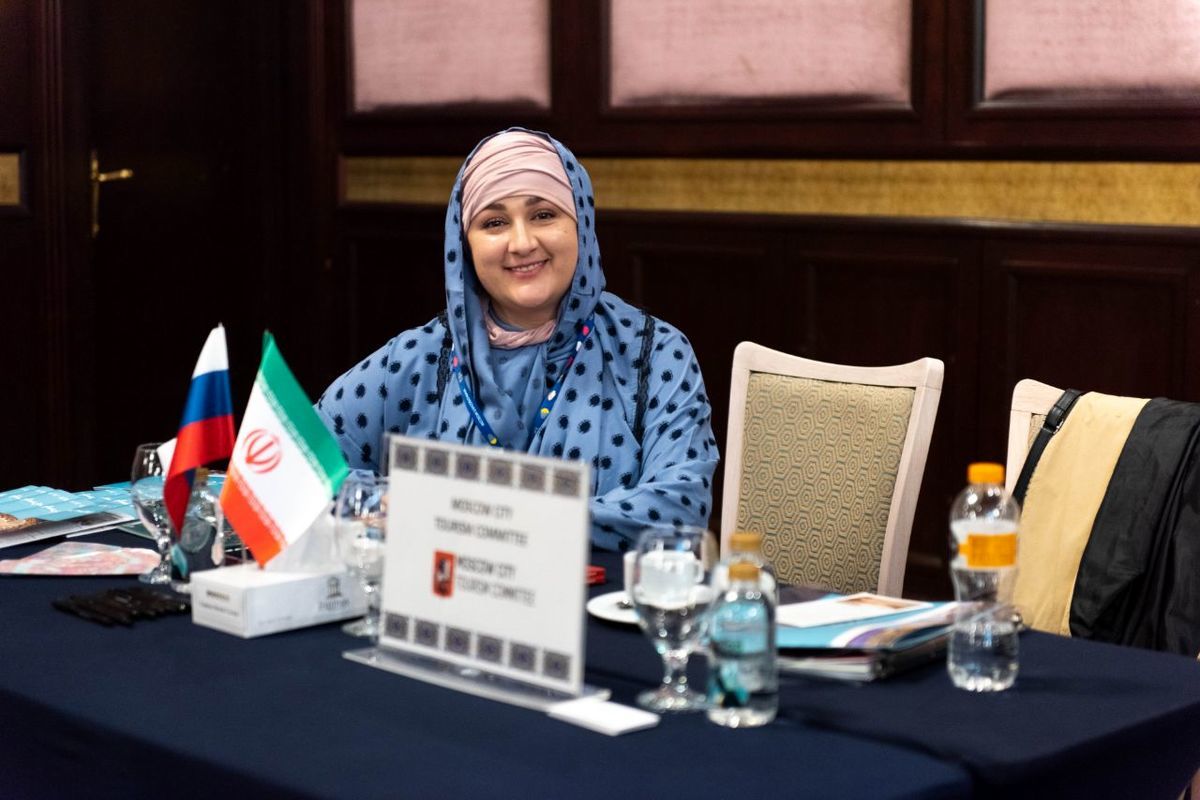 یک مقام روسی: کسی که حاضر نیست برای دیدن ایران یک شال سر کند، اصلا سفر نکند
